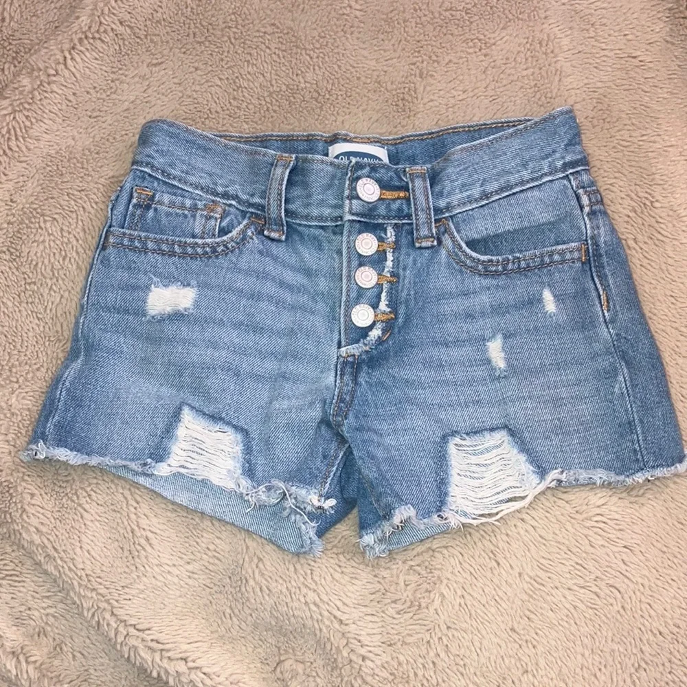 🔹4 for $30 Old Navy Girls Distressed Denim Shorts, Size 7